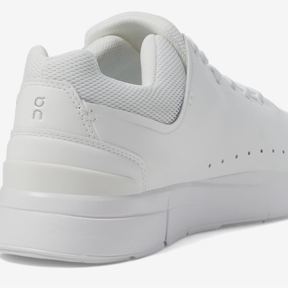 *Barely Worn* On Roger Advantage 1 Women's White Leather Sneakers, Size 9.5 - Picture 6 of 16